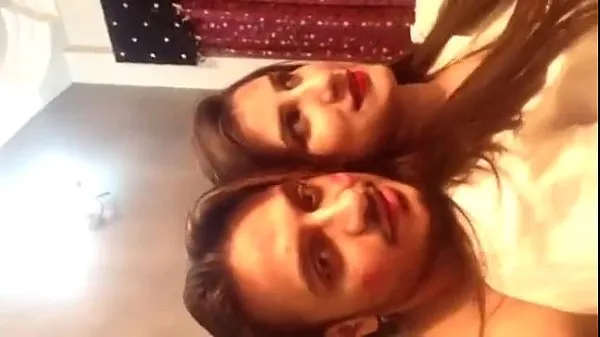 Sıcak azka damn rude nimbuzz girl doing flirt with her husbands friend harika Videolar