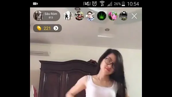 After two minutes, I bent down again to show my breasts once on bigo live Video sejuk panas