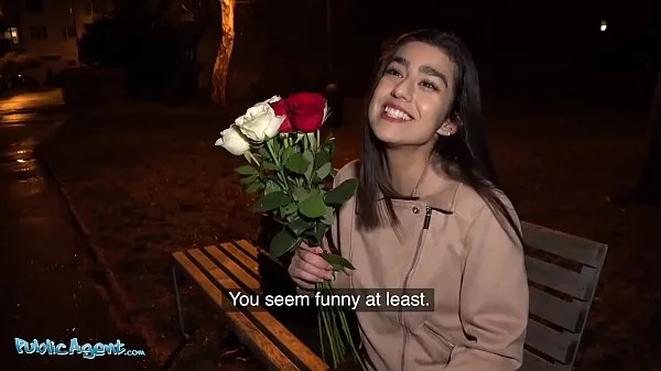 حار Public Agent Aaeysha gets fucked on Valentines Day in a hotel room بارد أشرطة الفيديو