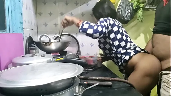 Hotte The maid who came from the village did not have any leaves, so the owner took advantage of that and fucked the maid (Hindi Clear Audio seje videoer