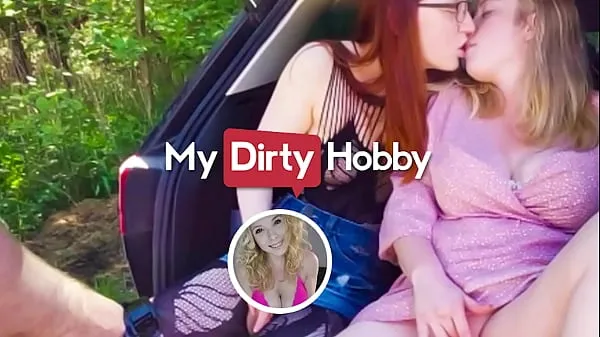 My Dirty Hobby - (Mia Adler) Seu amigo estava se masturbando quando um par de galos aparece vídeos legais